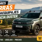 Mejores barras portaequipajes para Dacia Duster en 2026, Dacia Duster con barras de techo de aluminio para transportar cofres, bicicletas y equipaje, comparativa de accesorios para viajes y carga
